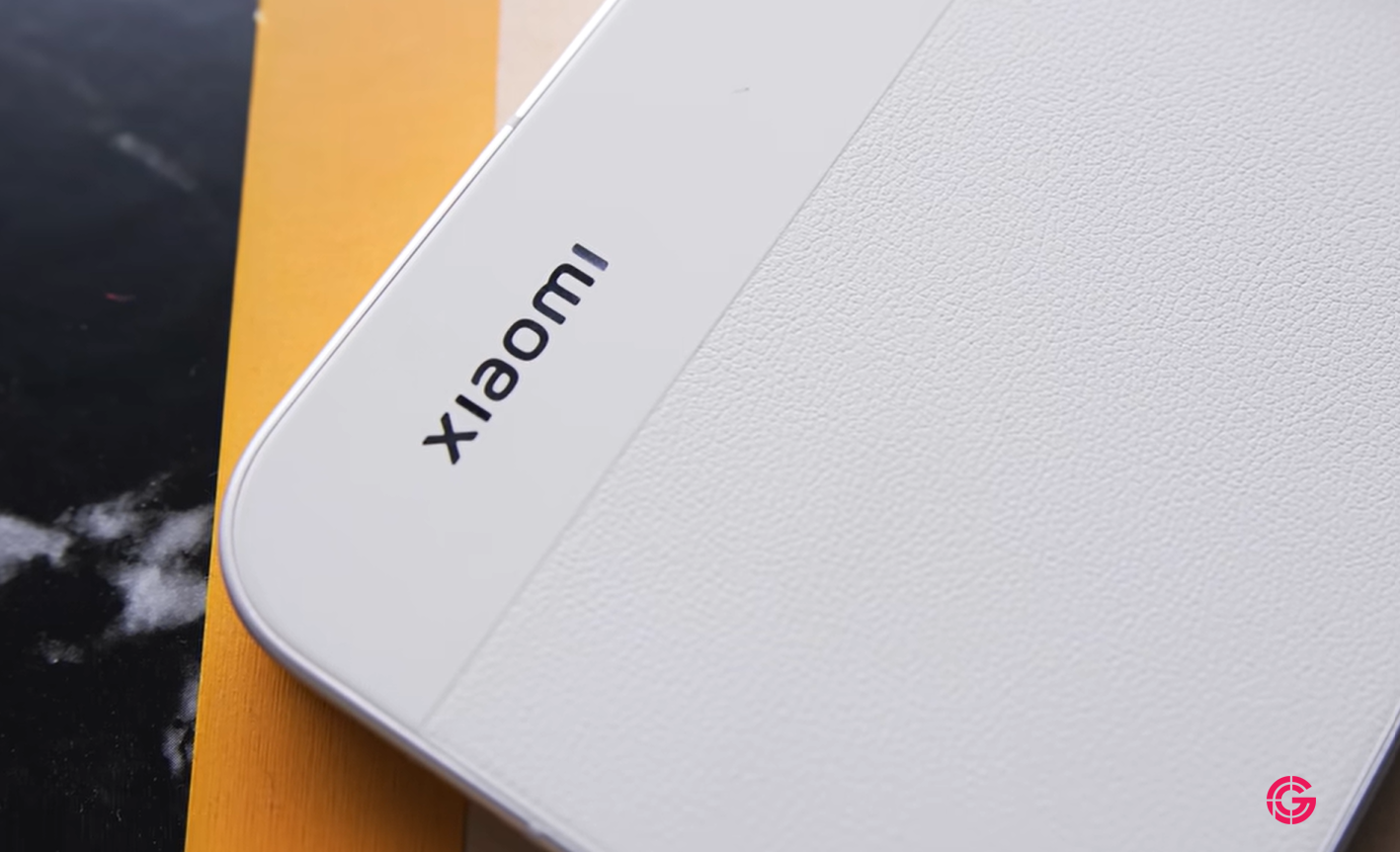 Close-up of Xiaomi 17 Ultra rear texture and branding