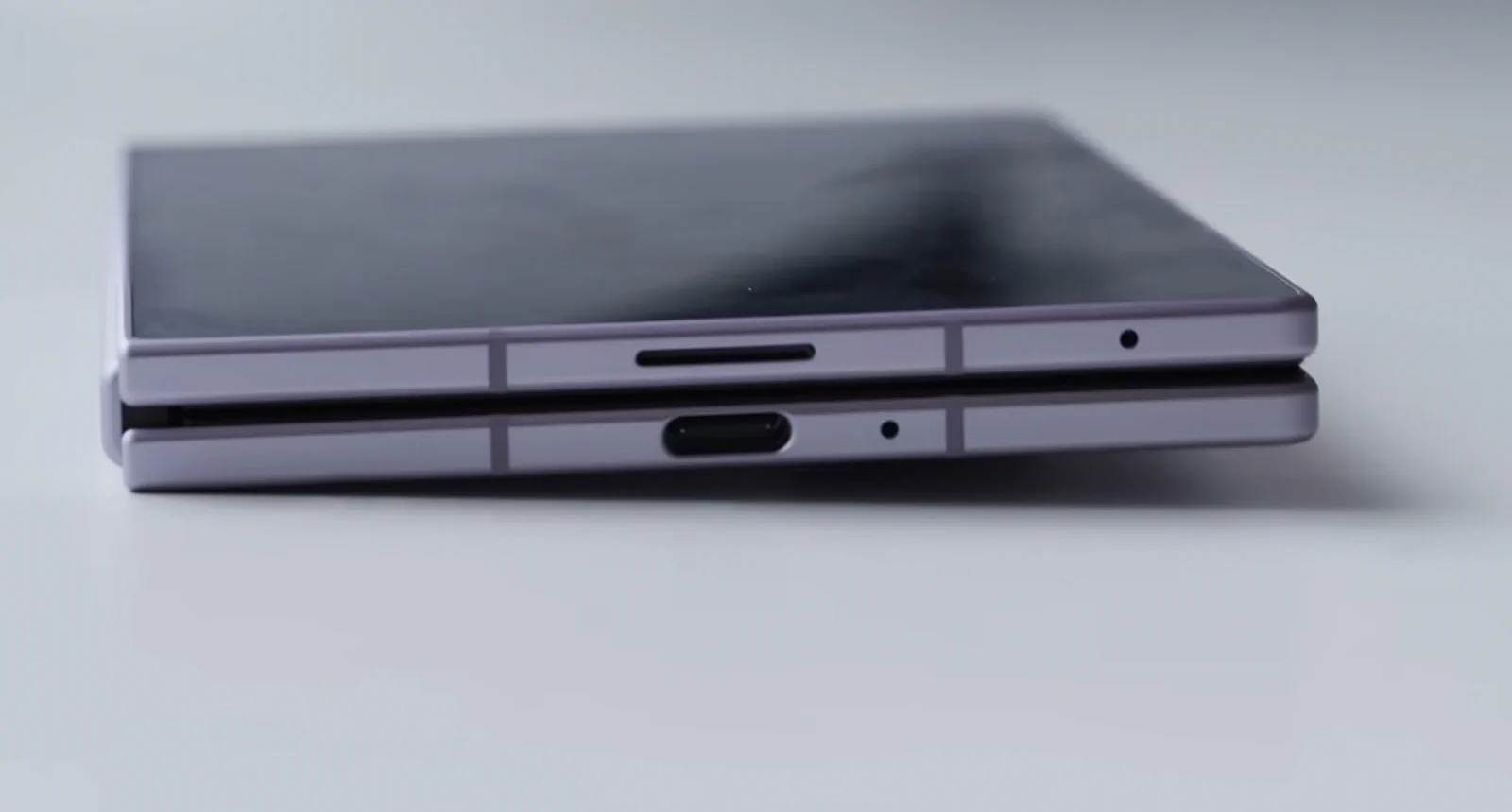 Slim side profile of the Galaxy Z Fold 8 while folded shut